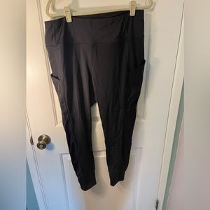 Torrid Active Wear Leggings Size 2x with pockets (Like New!)